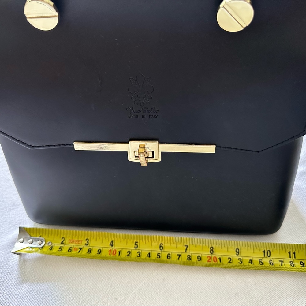 Classic Vera Pelle Purse Made In Italy Gem